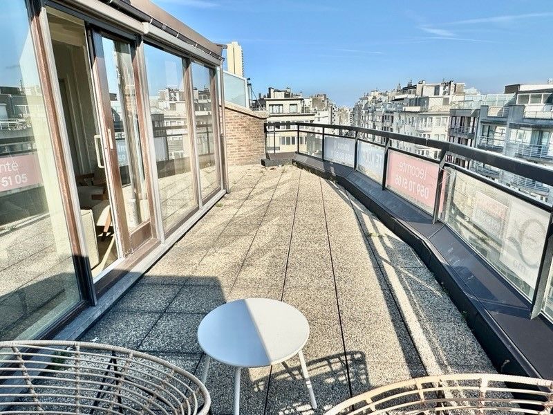 Schitterend gelegen 1 slpk penthouse met royaal dakterras foto 20