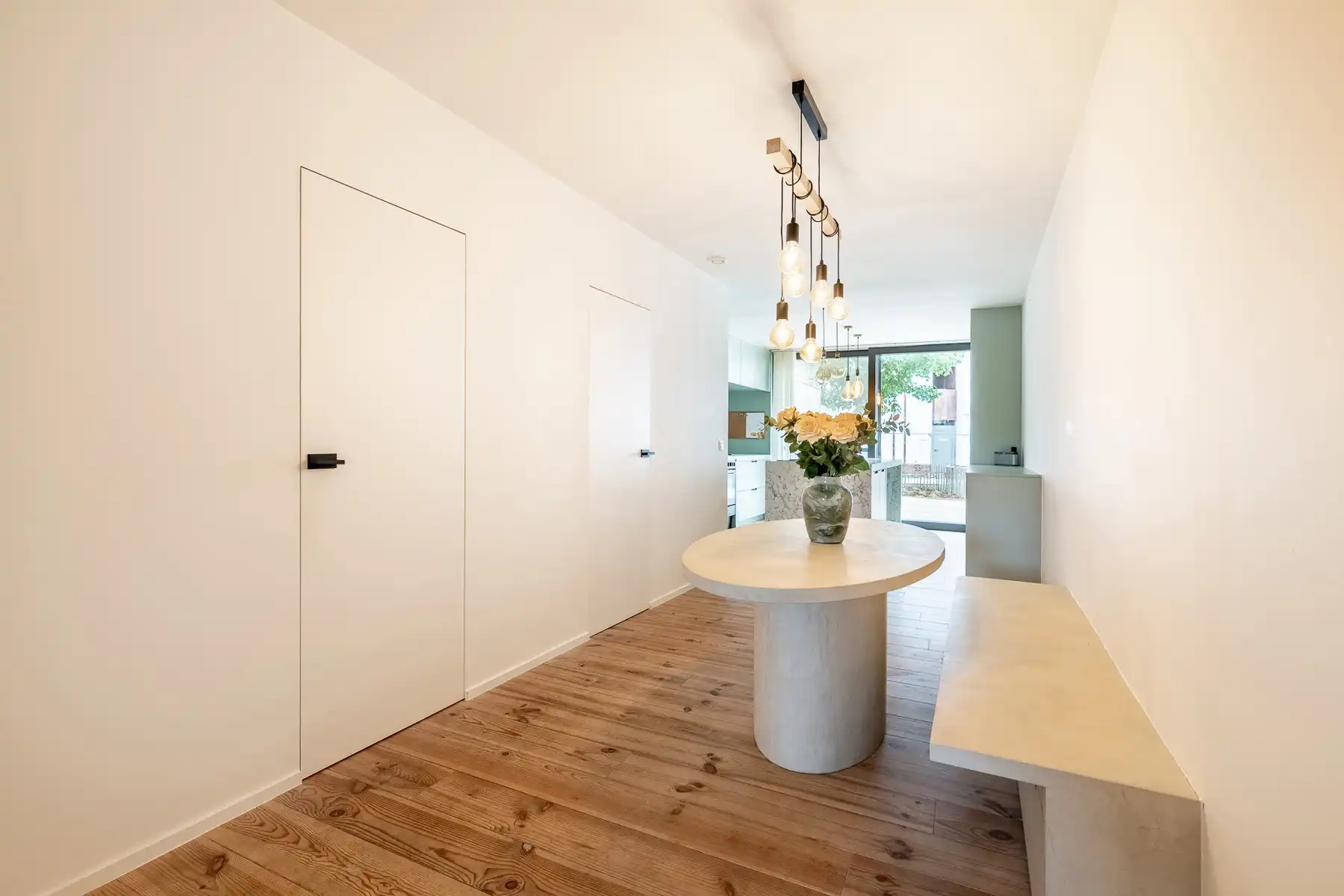 Volledig vernieuwde, gezellige ongemeubelde woning foto 9