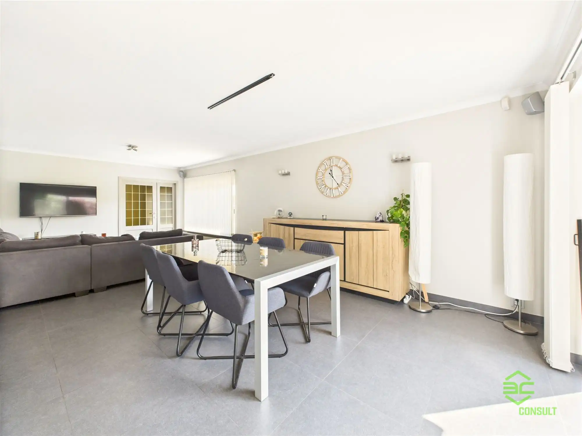 Instapklare gezinswoning met 3 slpk in Linkhout! foto 7