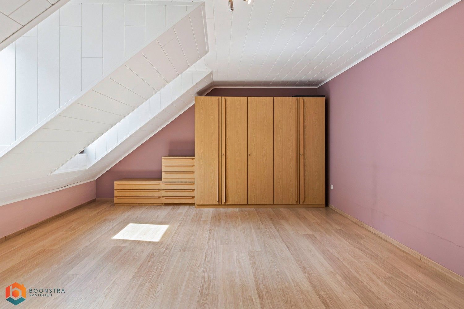 Instapklare woning met garage op sublieme locatie foto 18
