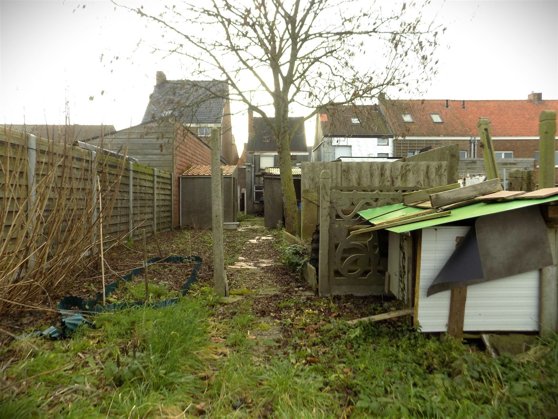 Uniek renovatieproject op 861m² in hartje Zandvoorde foto 12