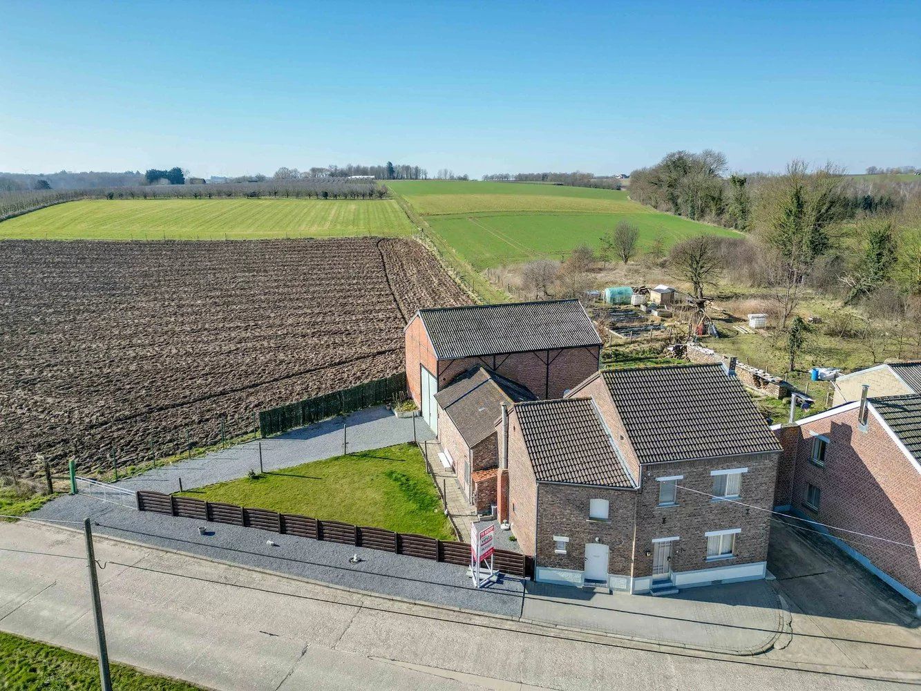 Landelijk gelegen woning met atelier foto 3
