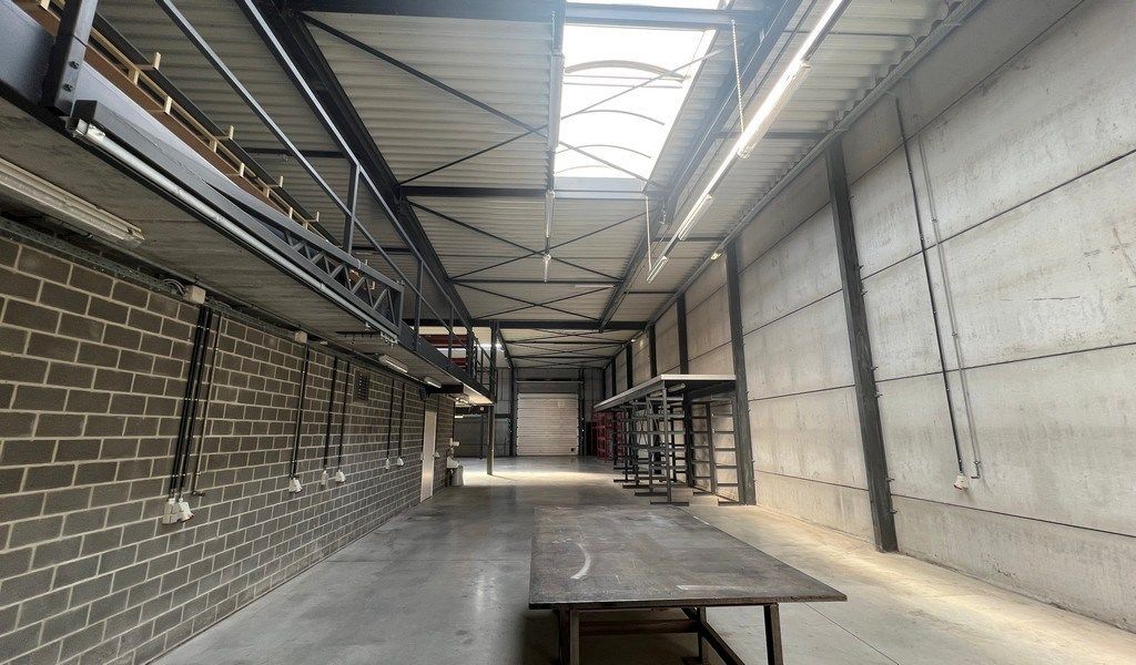 Bedrijfsgebouw met villa te huur langs  E17 in  Kruisem foto 5