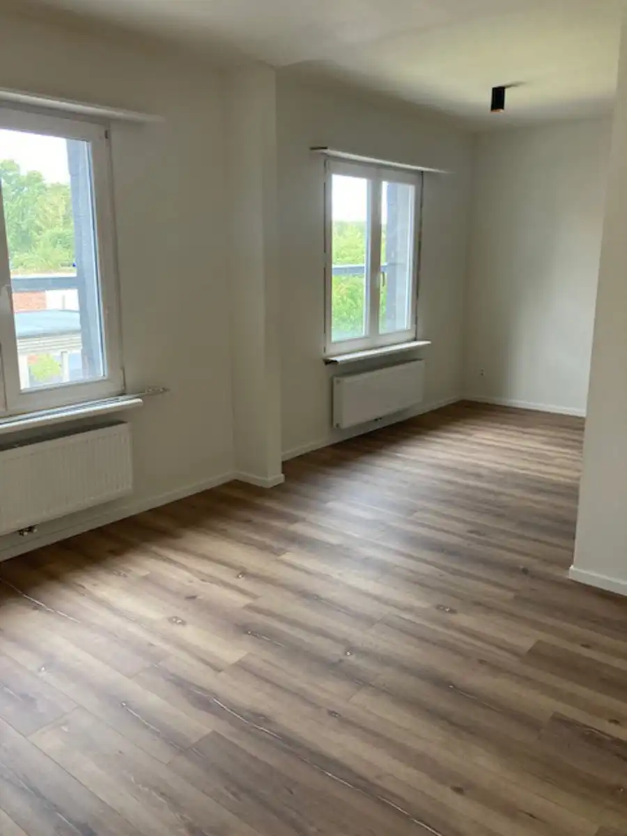 Prachtig gerenoveerd centraal gelegen pand te Malle foto 20