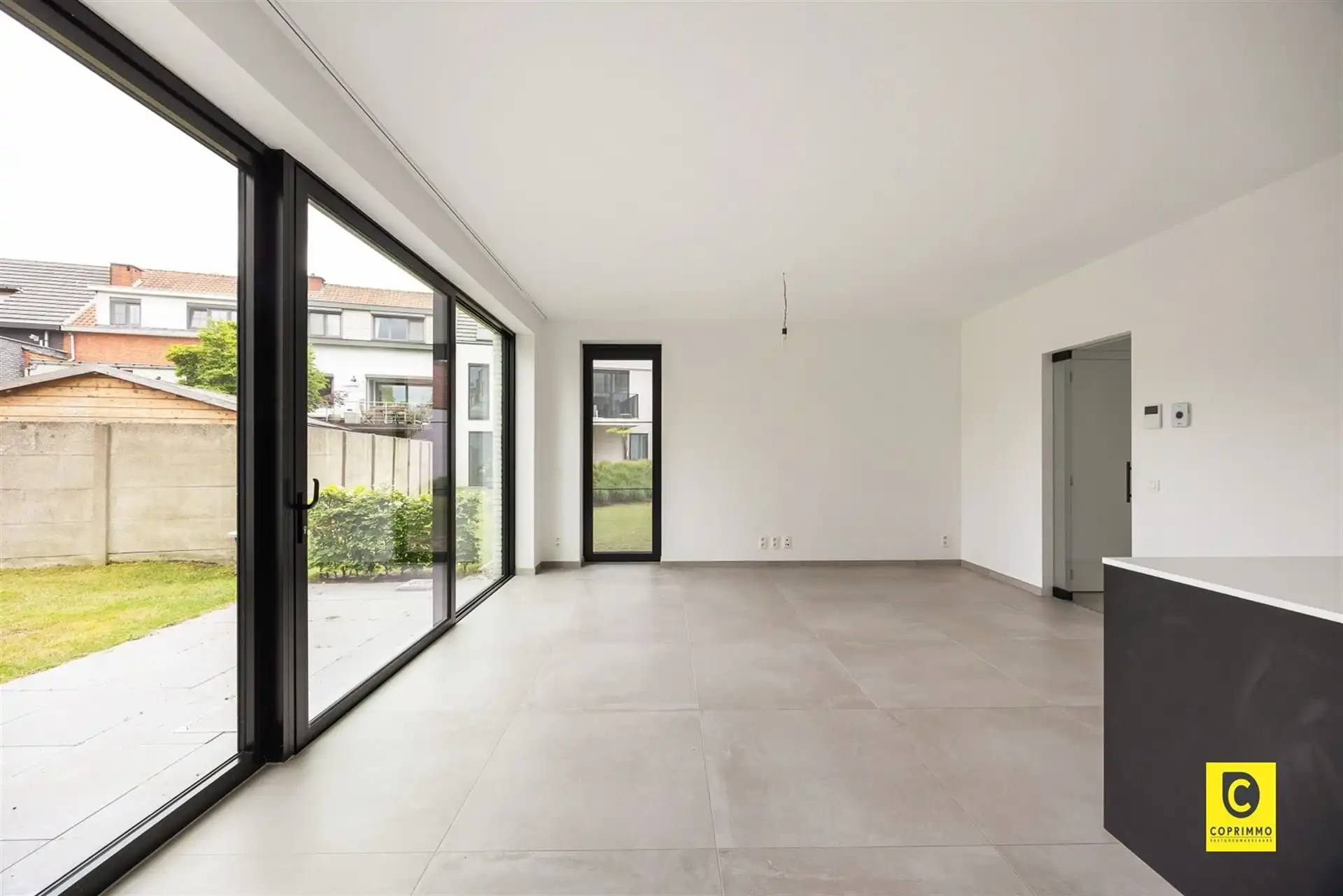 Luxueus 1 slpk app met terras en tuin + parking foto 11