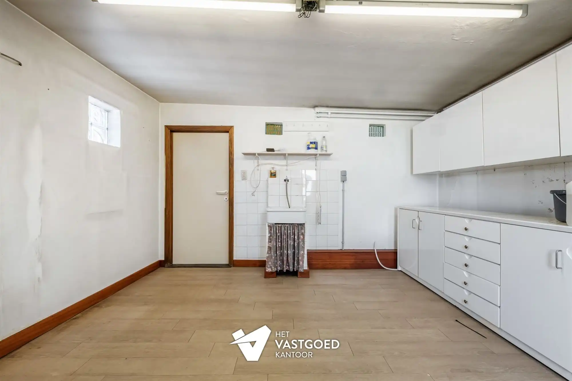 WONING MET POTENTIEEL EN CA 90M2 BIJGEBOUWEN OP MOOIE LIGGING foto 11