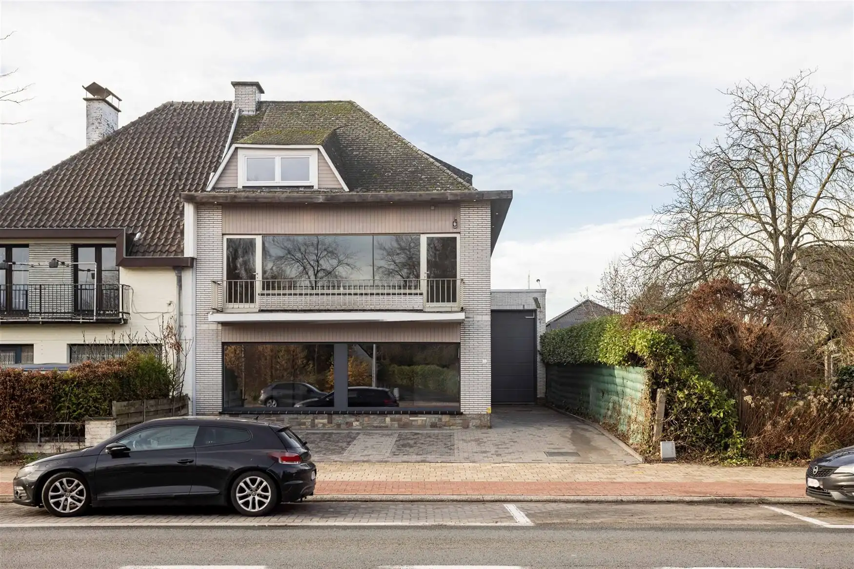 Ruim magazijn op strategische locatie in Merelbeke foto 3