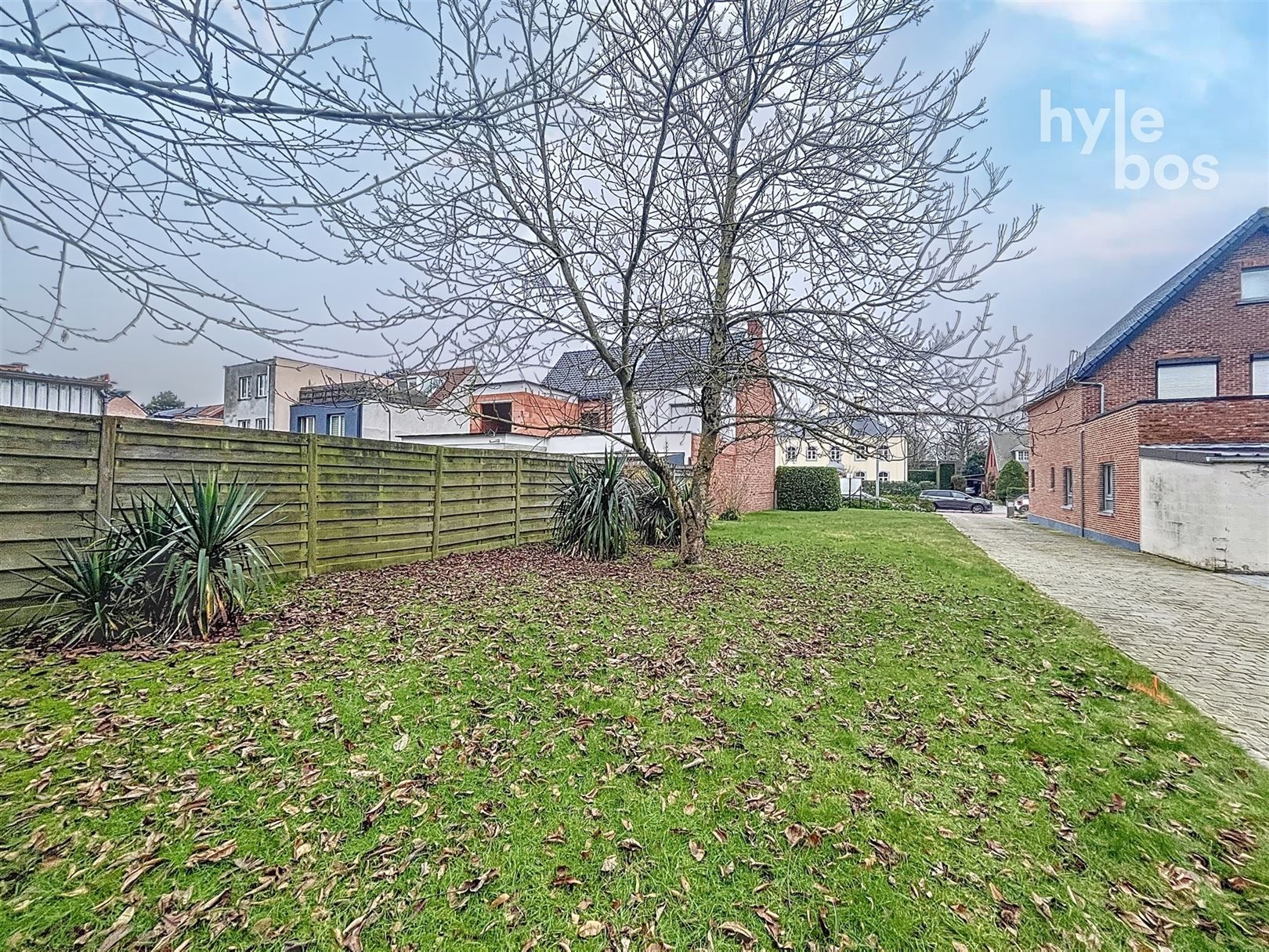 Mooi stuk bouwgrond voor halfopen bebouwing foto 5