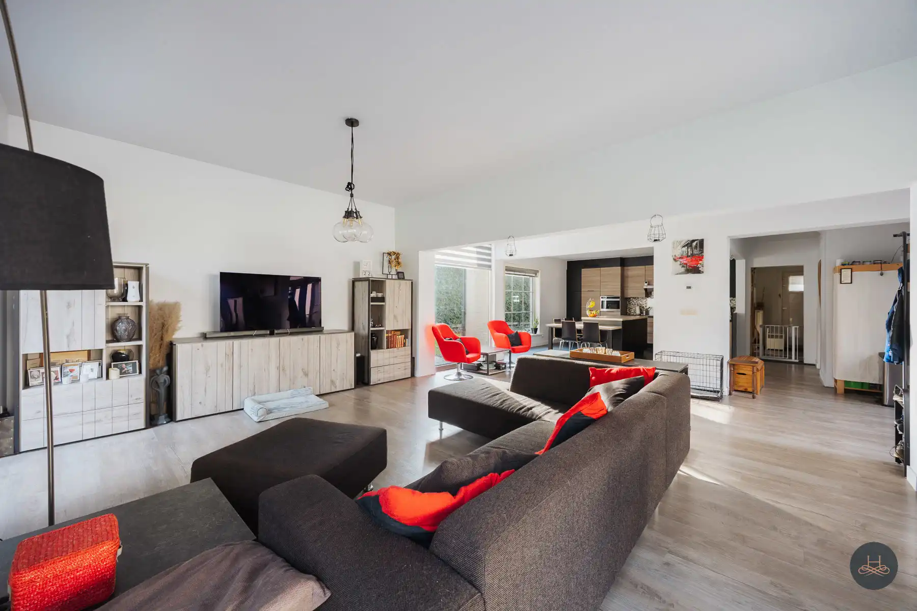 Ruime, veelzijdige en energiezuinige woning met enorme tuin  foto 14