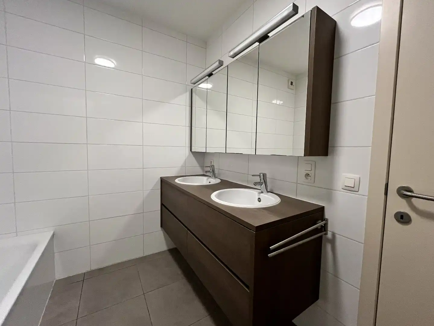 Verzorgde woning met 4 slpks in rustige woonwijk foto 15