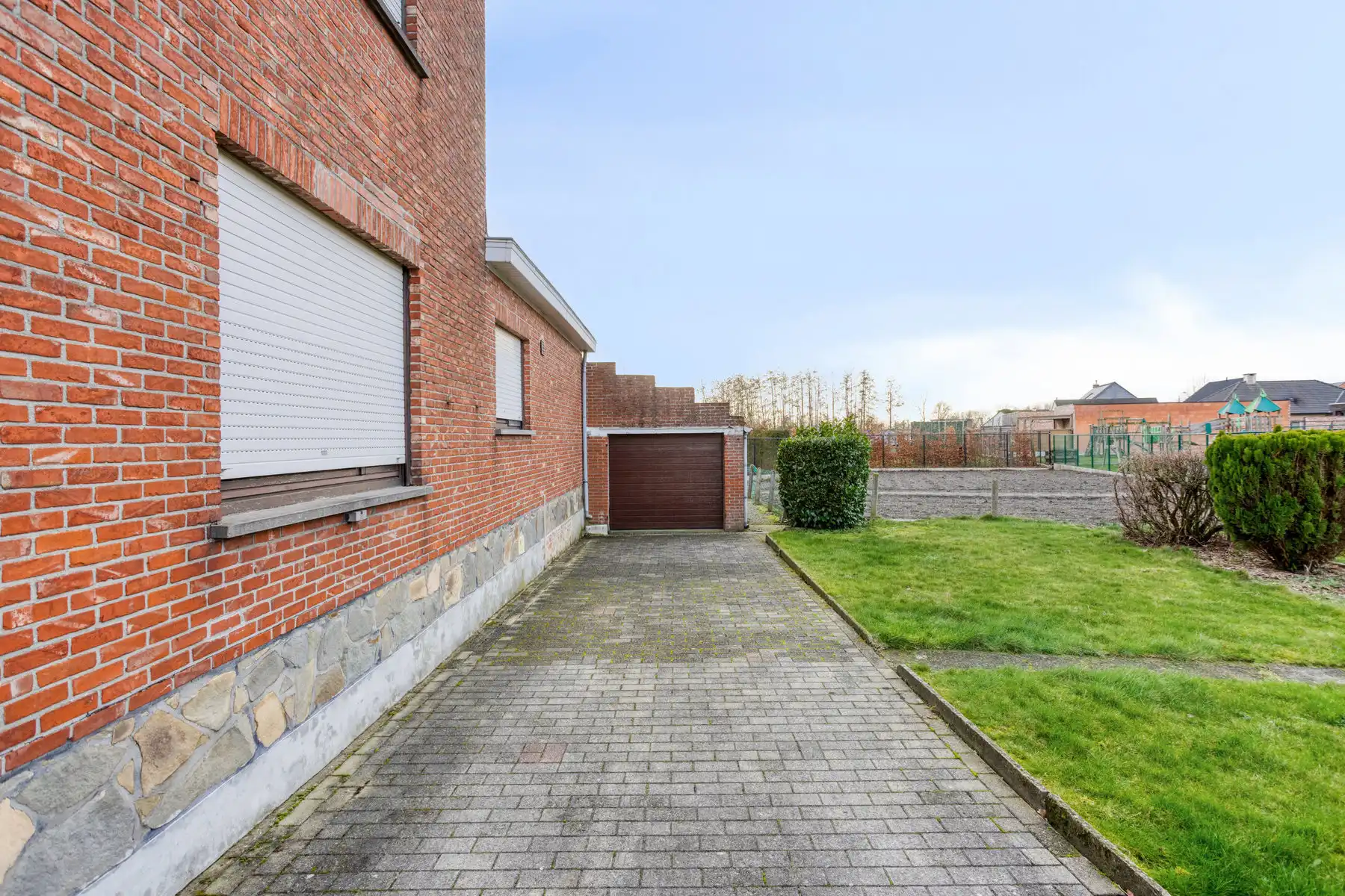 Halfopen bebouwing op zeer centrale ligging foto 25