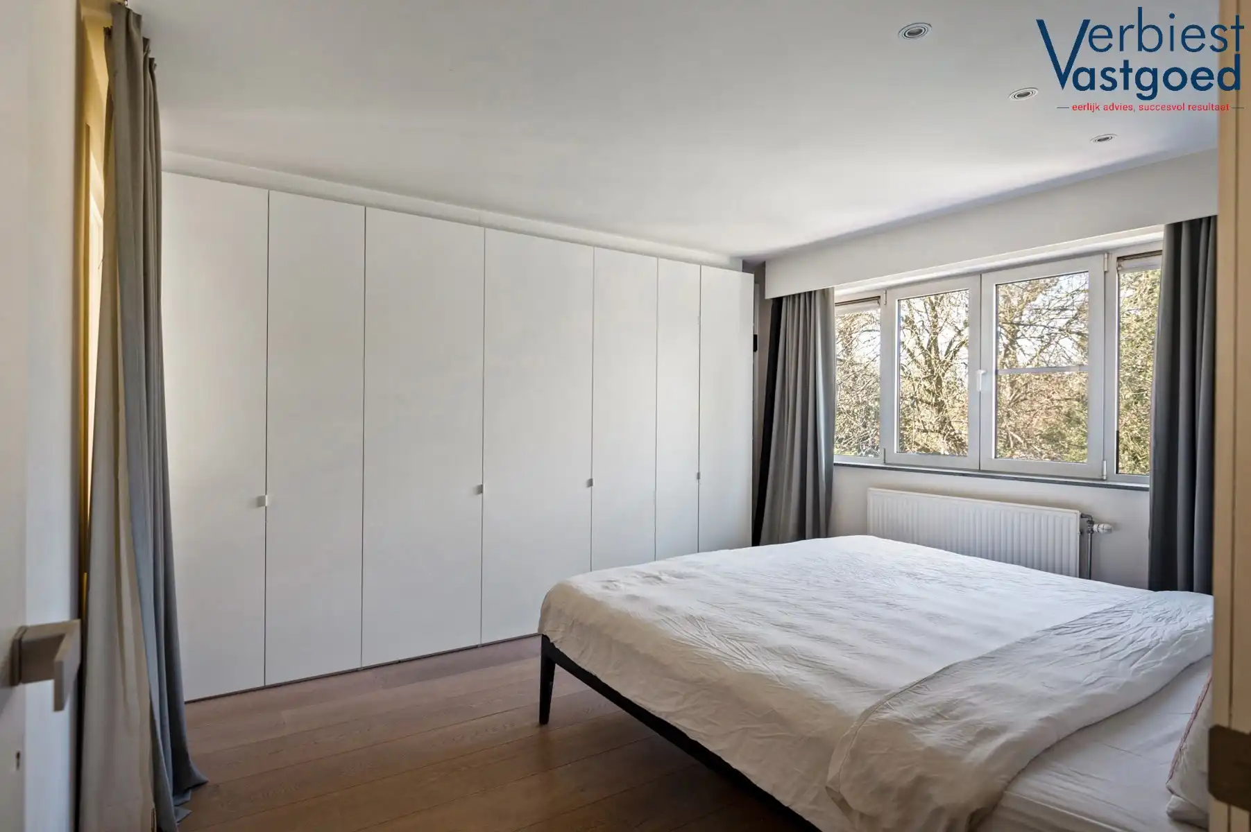 Exclusieve en lichtrijke villa met tuin op toplocatie foto 20