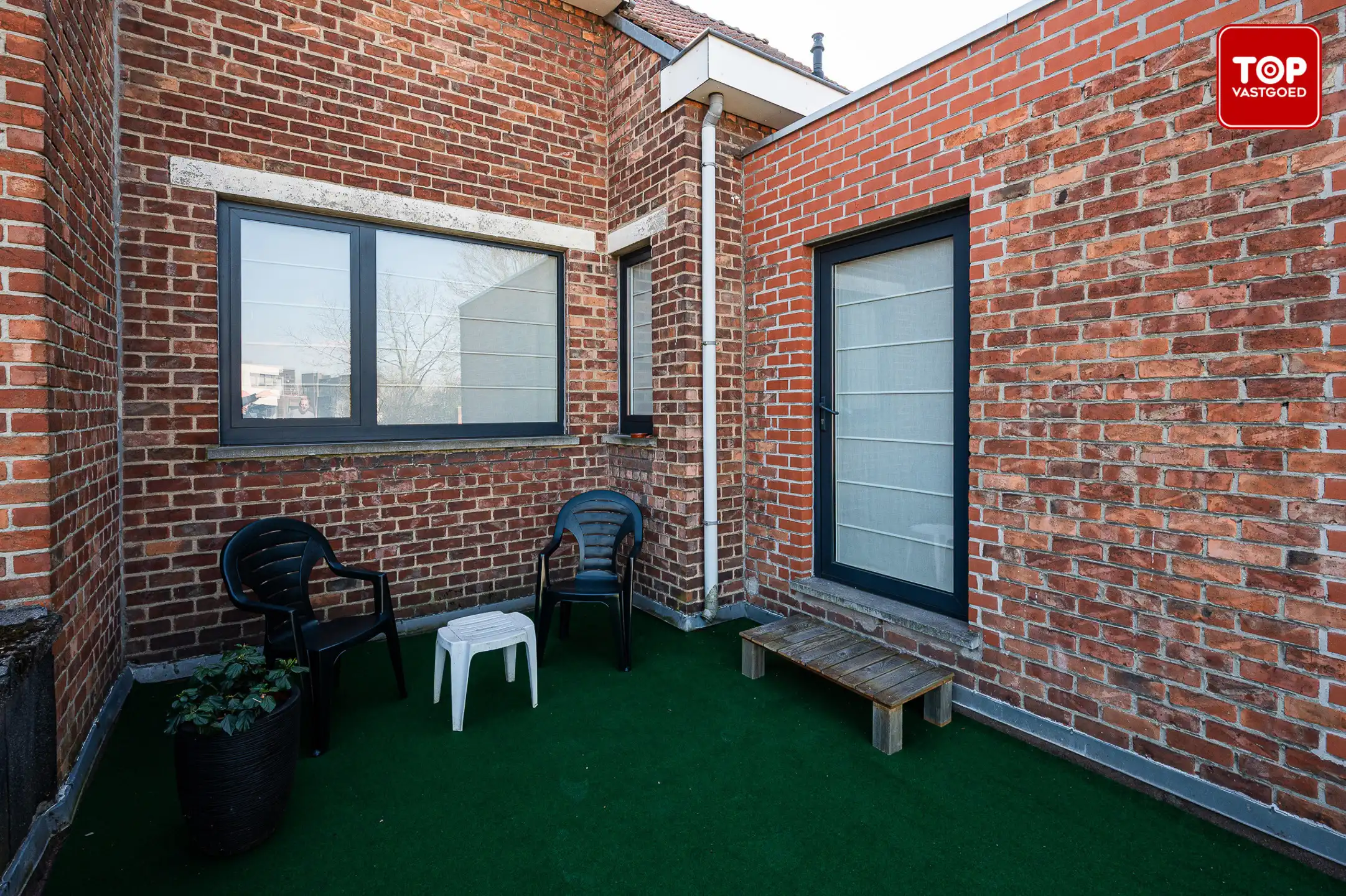 Zeer groot duplex appartement met garage. foto 18