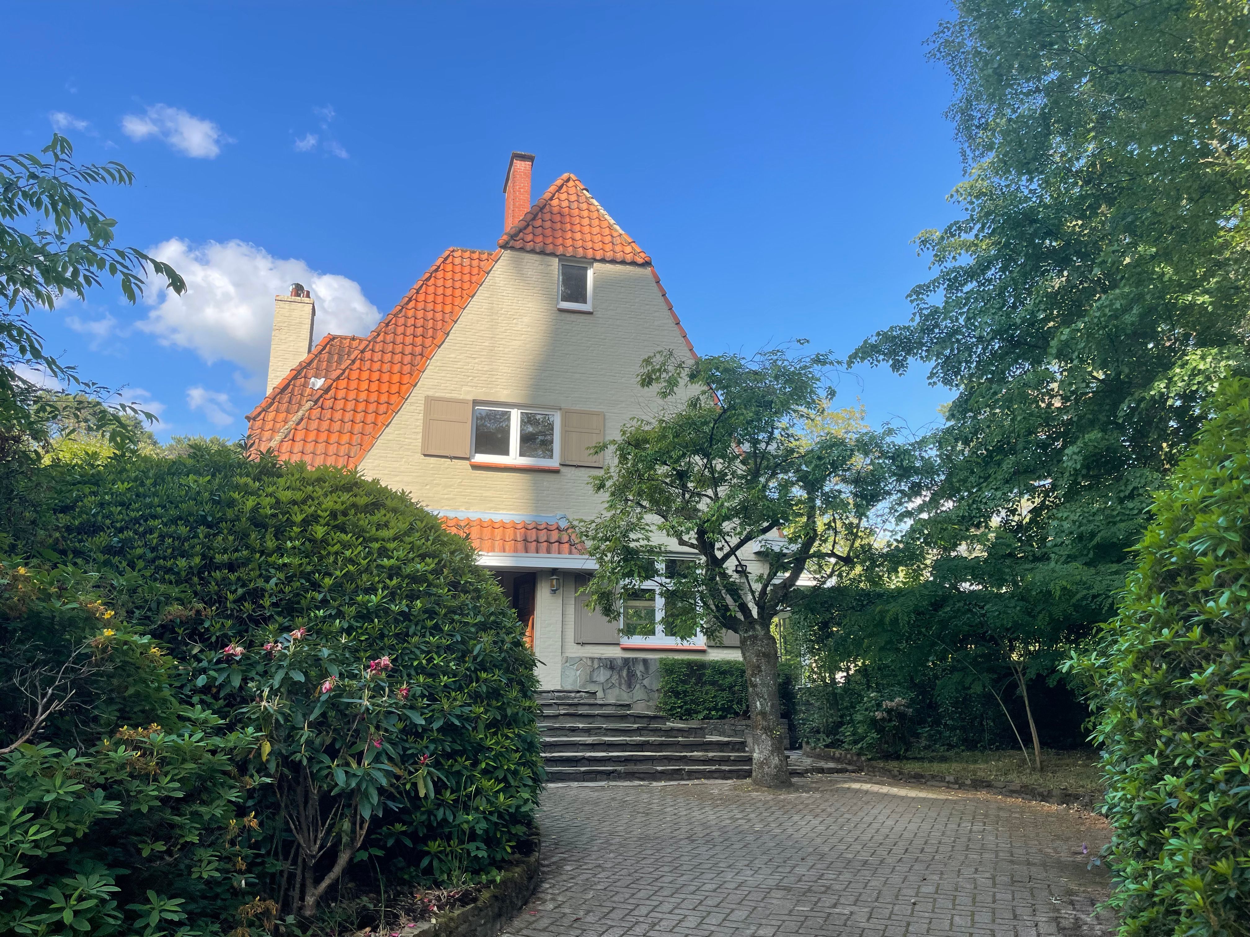 Villa op toplocatie, karaktervol en lumineus, veel privacy! foto {{pictureIndex}}