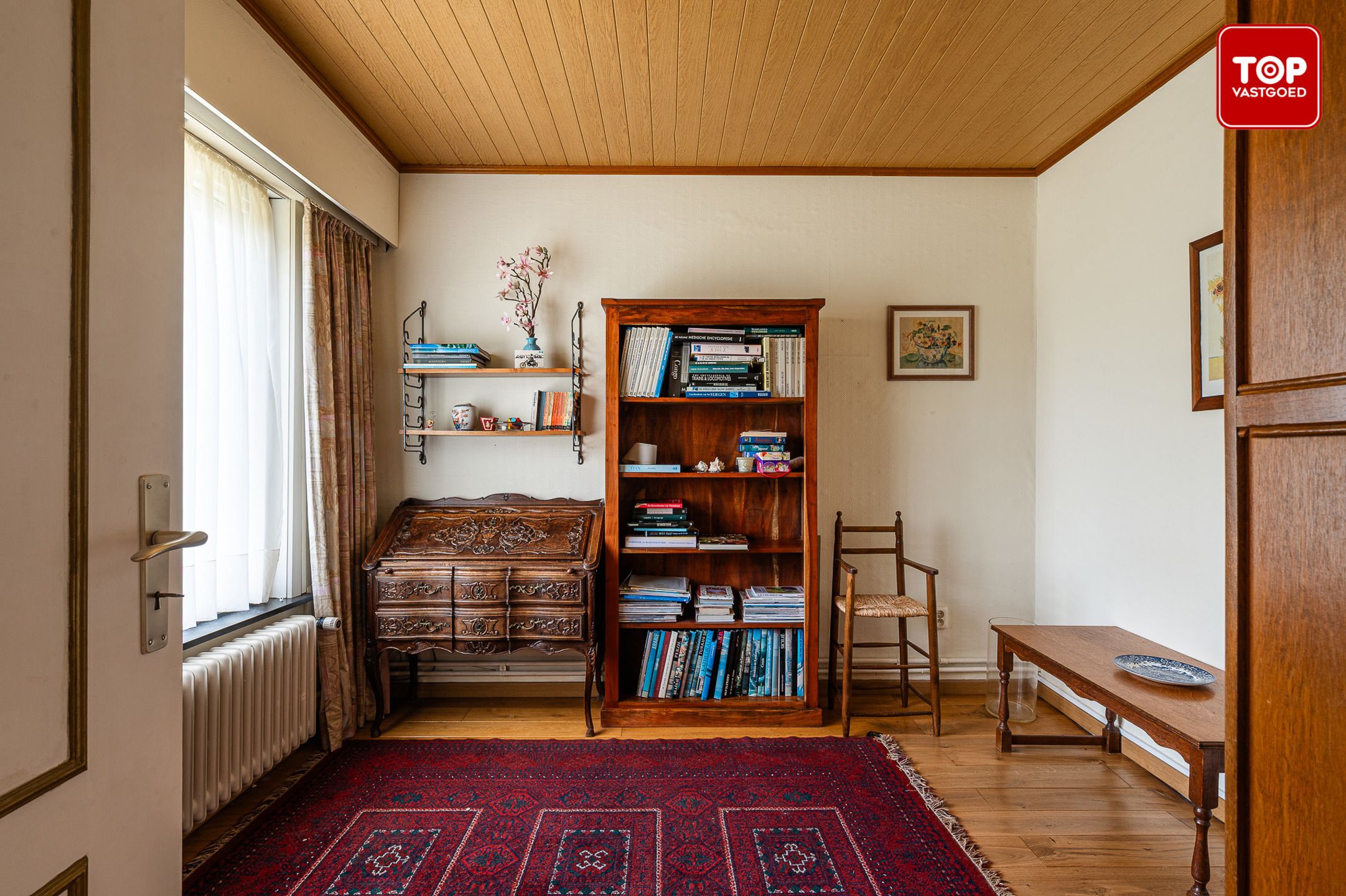 Te renoveren bungalow met enorm potentieel op een Toplocatie foto 8