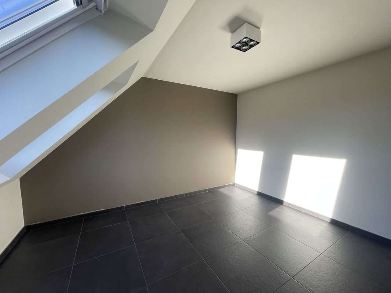 Duplex appartement met 3 slpks, terras (12,63m²) en 3 parkeerplaatsen (Moerbeke) foto 24