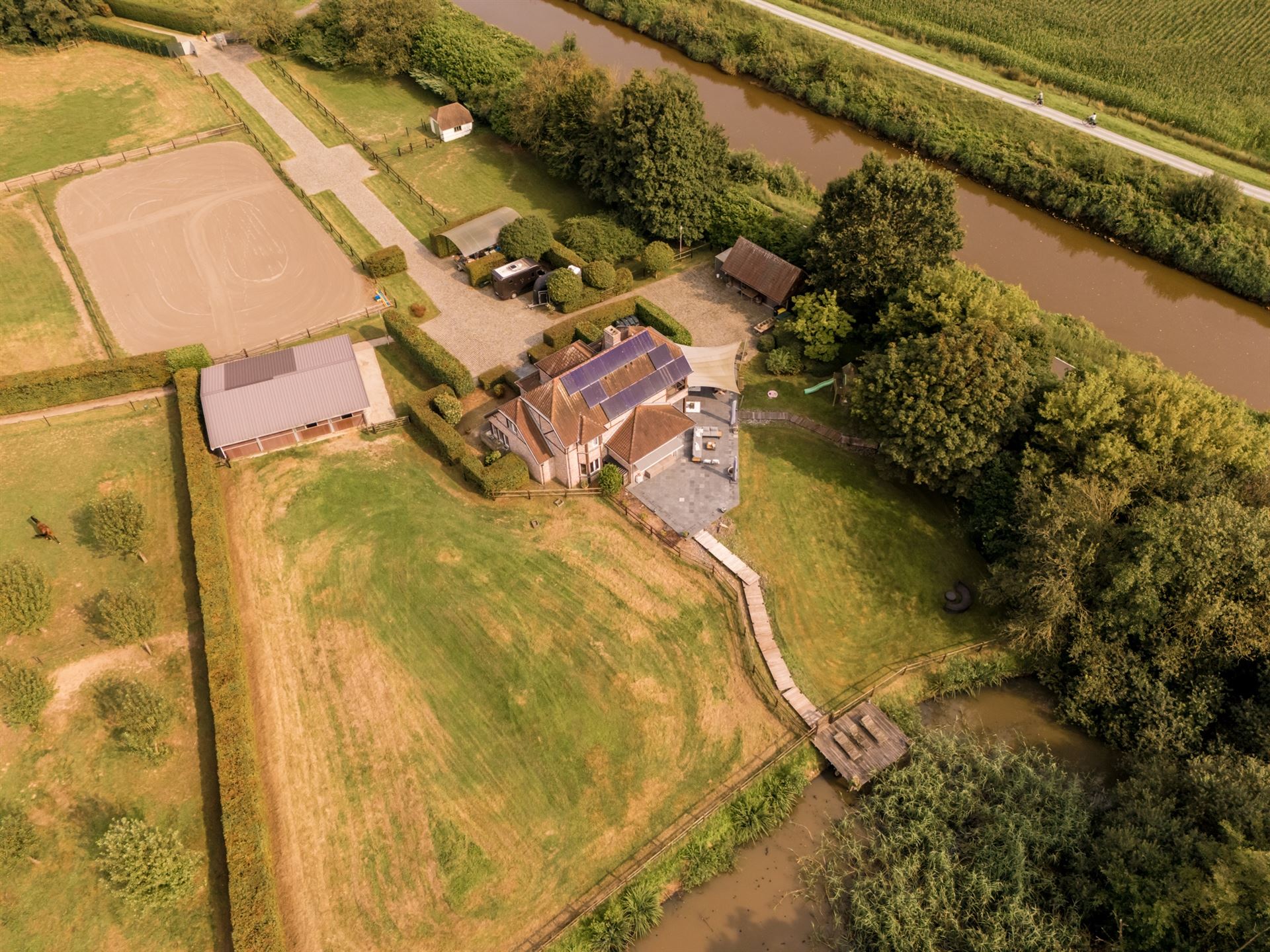 Uitzonderlijk en uniek pand in een paradijselijke omgeving waar luxe en natuur samenkomen foto 3