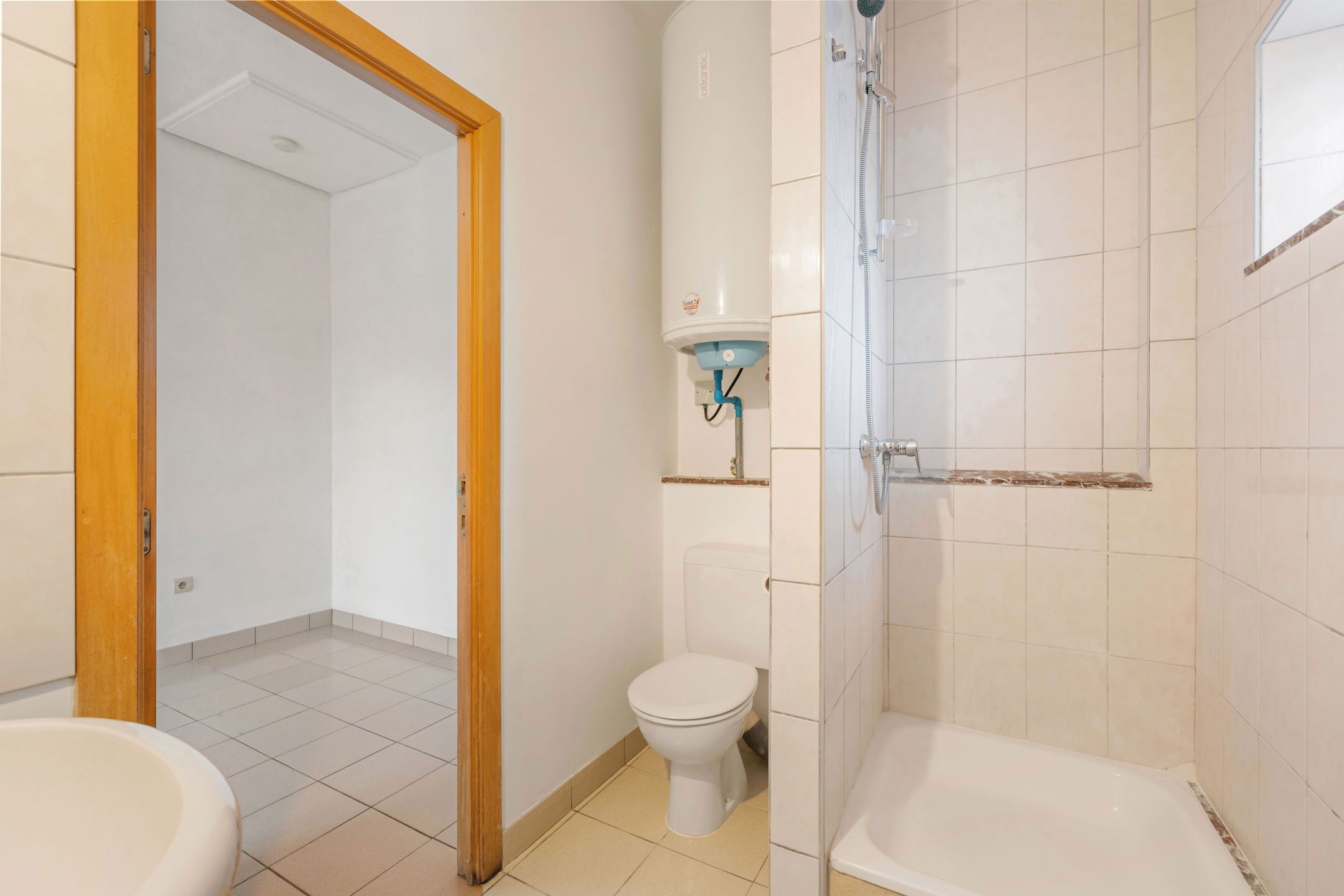 Gunstig gelegen woning 3 slpk met groot atelier/garage 63m² foto 14