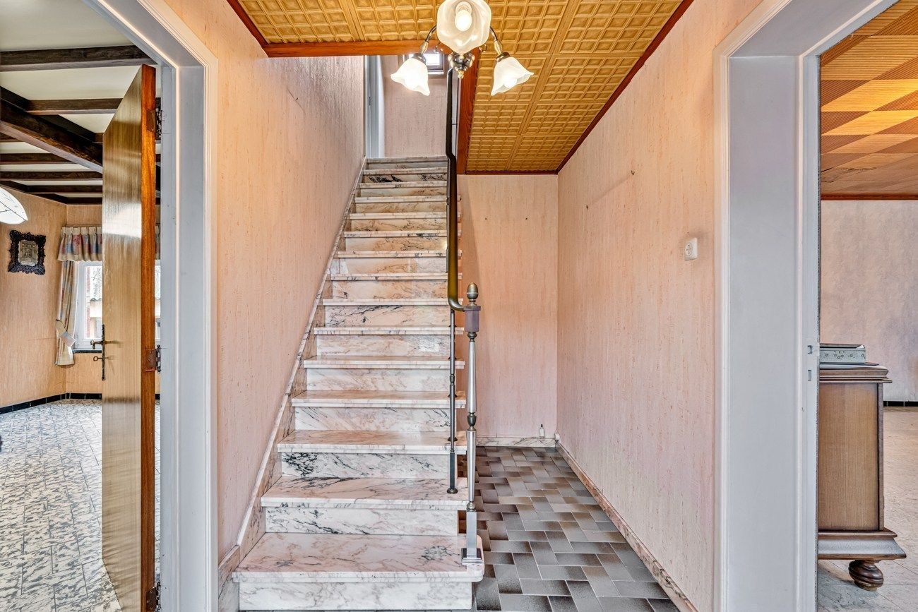 Landhuis op 15are 10ca met straatbreedte van 49m foto 3