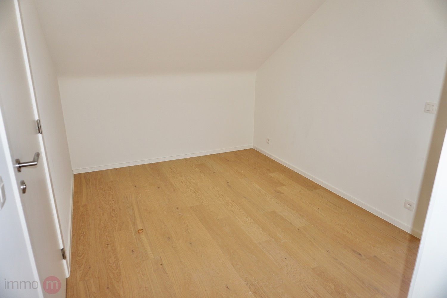 Nieuwbouwwoning te huur met 3 slaapkamers, tuin en parkeerplaats foto 22