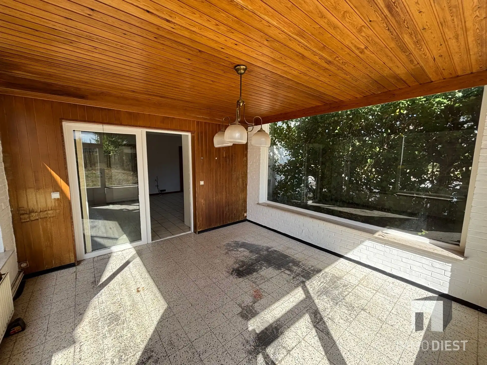 Ruime betaalbare woning met veranda en bijgebouw foto 5