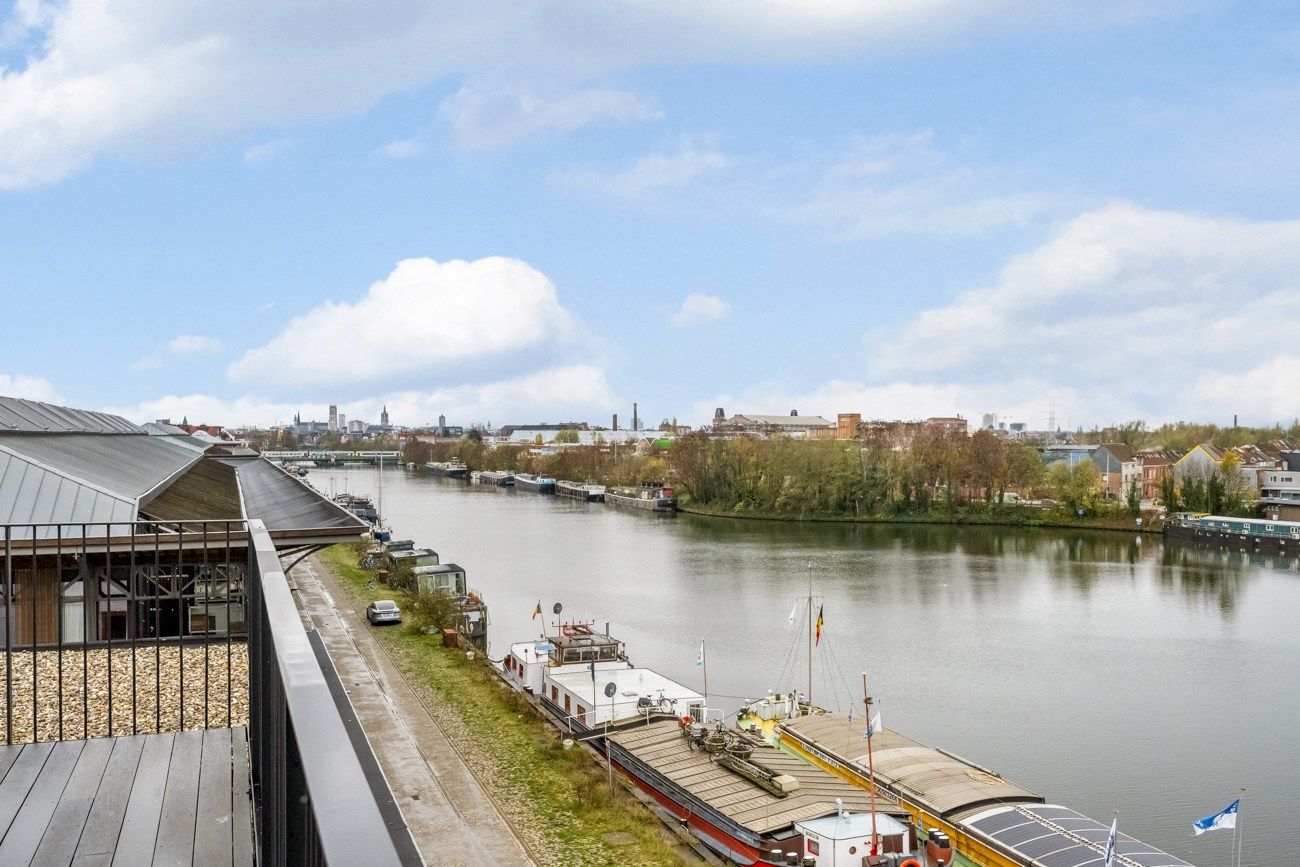 Mooi nieuwbouwappartement met prachtig zicht op het water foto 14