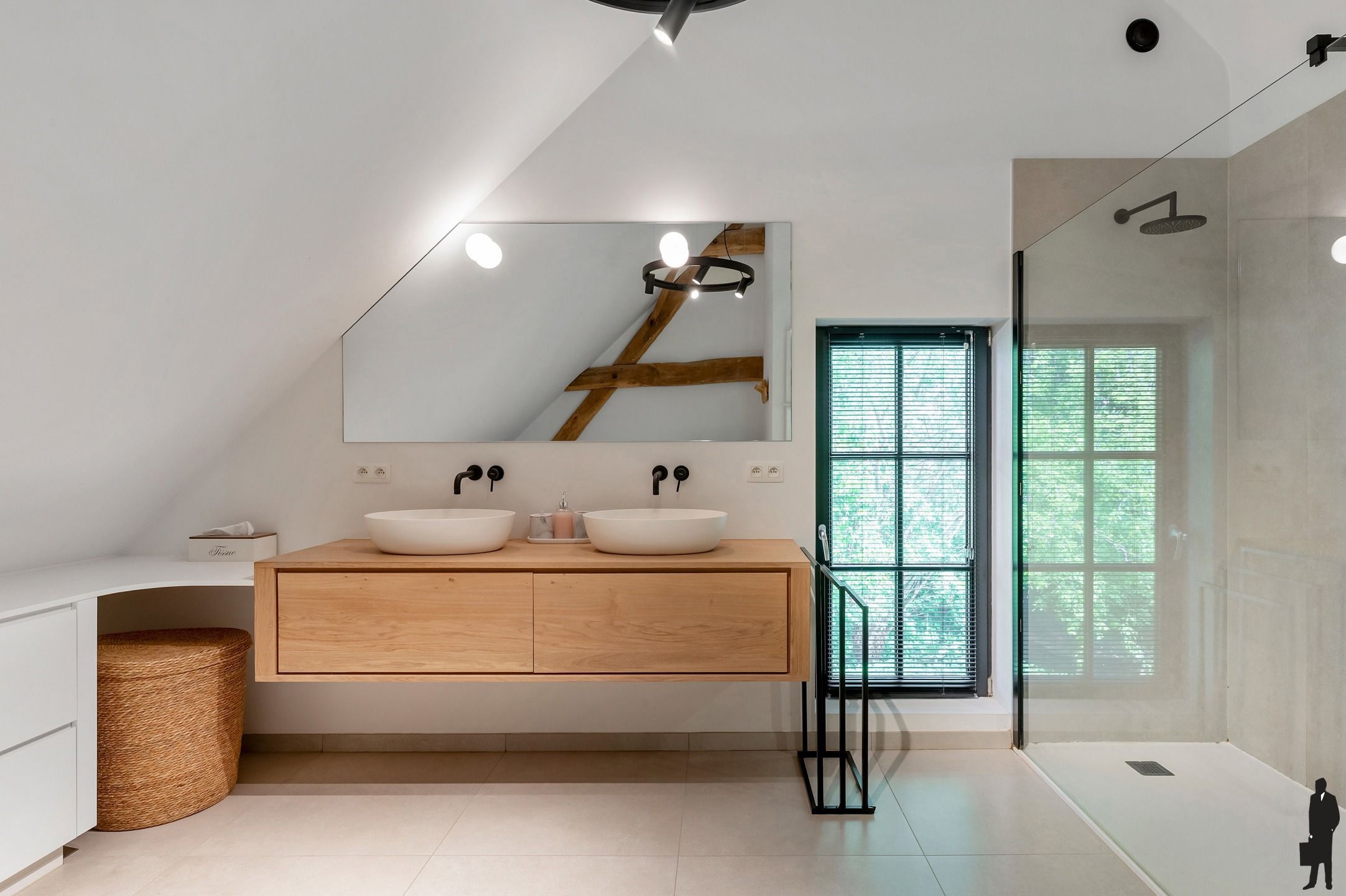Unieke hoeve met schuur en bijgebouw op een perceel van 1ha foto 30