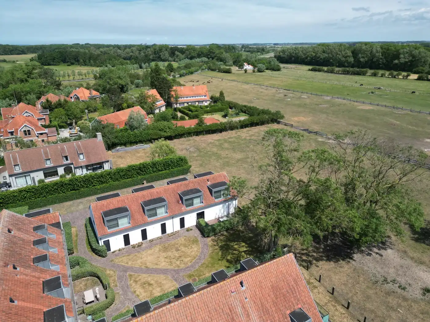 Lichtrijke bel-etage woning nabij van het Oosthoekplein in Het Zoute foto 27