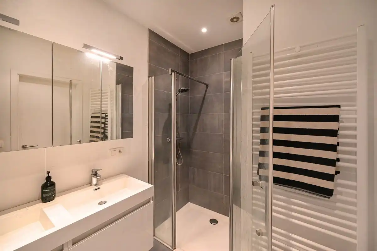 Supergezellig lichtrijk hoekappartement met 2 slpk foto 20
