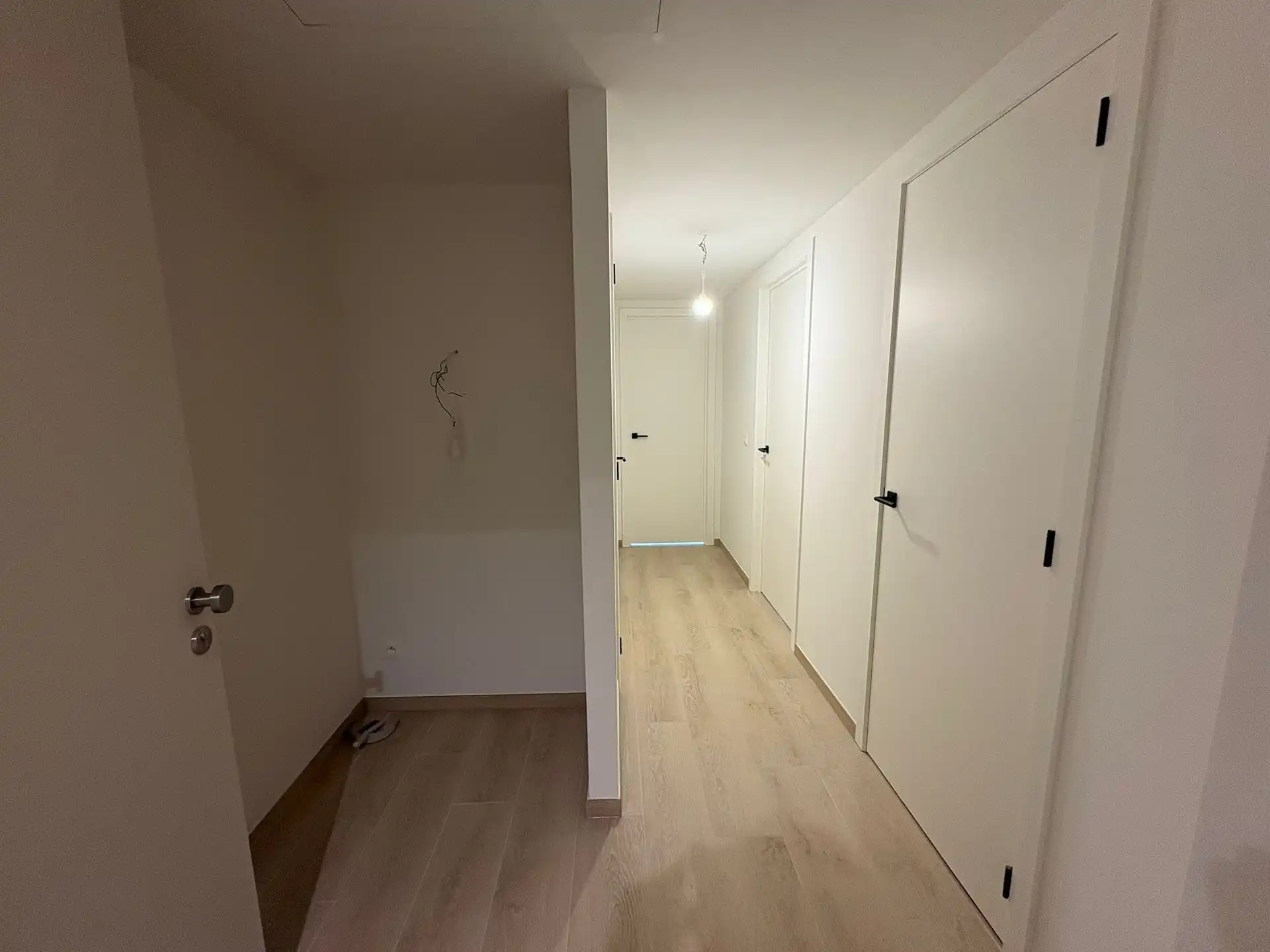 Te huur: Modern 1-slaapkamer appartement in nieuwbouwproject Tuinen van Eden, Wilrijk foto 15
