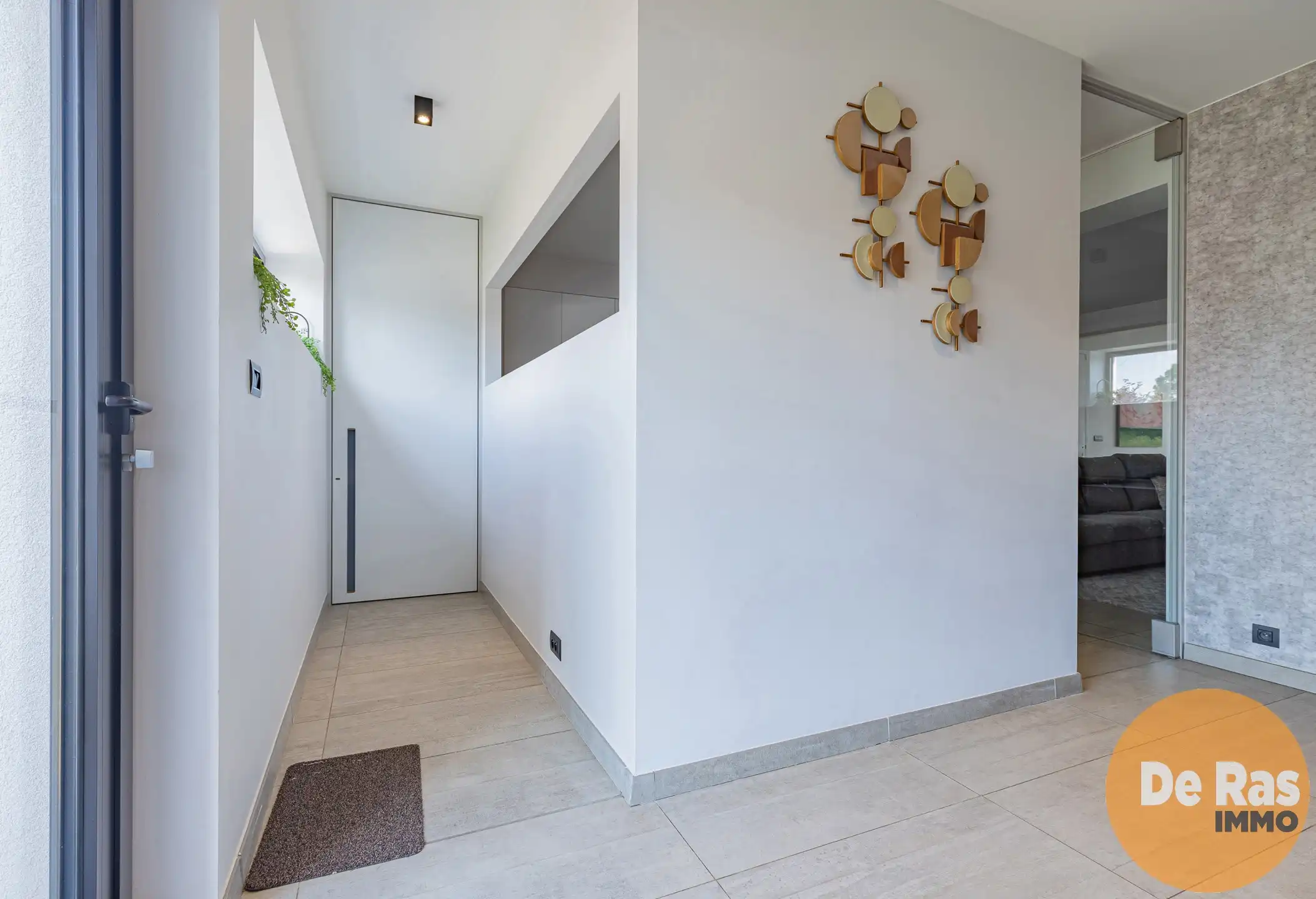 ERPE-MERE - Gerenoveerde halfopen woning met loods in Erpe foto 2