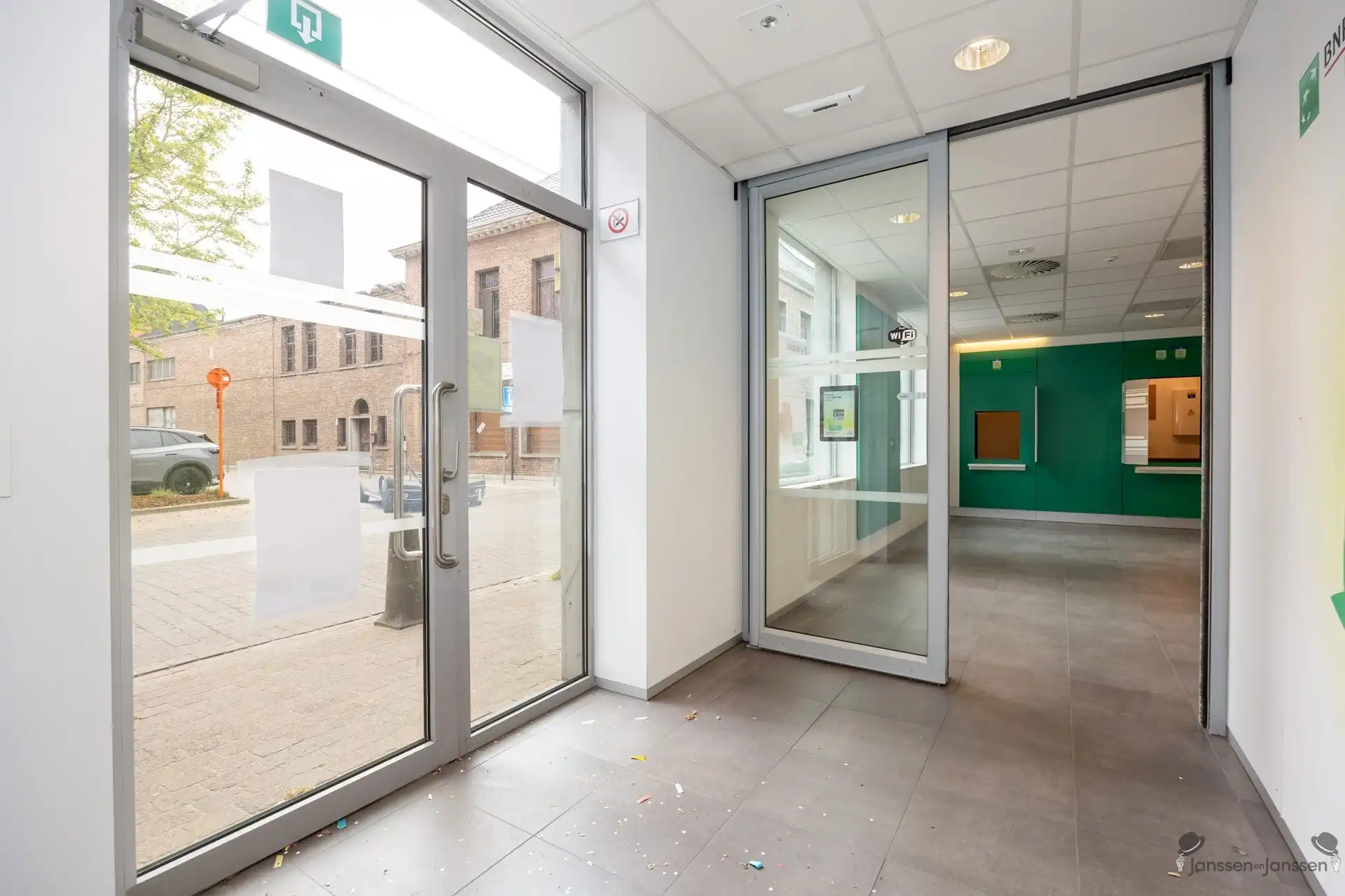 Commercieel gebouw met parkeergelegenheid! foto 6