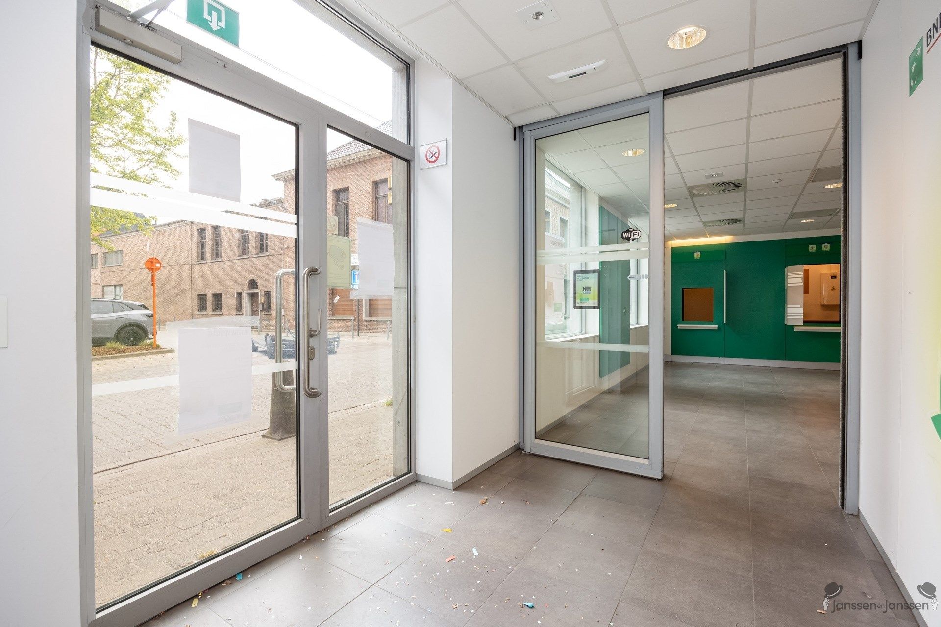 Commercieel gebouw met parkeergelegenheid! foto 6