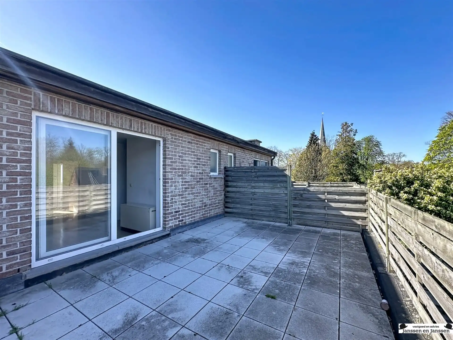 Dakappartement met zonnig en ruim terras!  foto 6