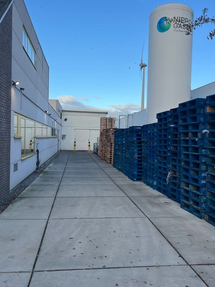 1.144m² Bedrijfsgebouw op 25a38ca foto 25