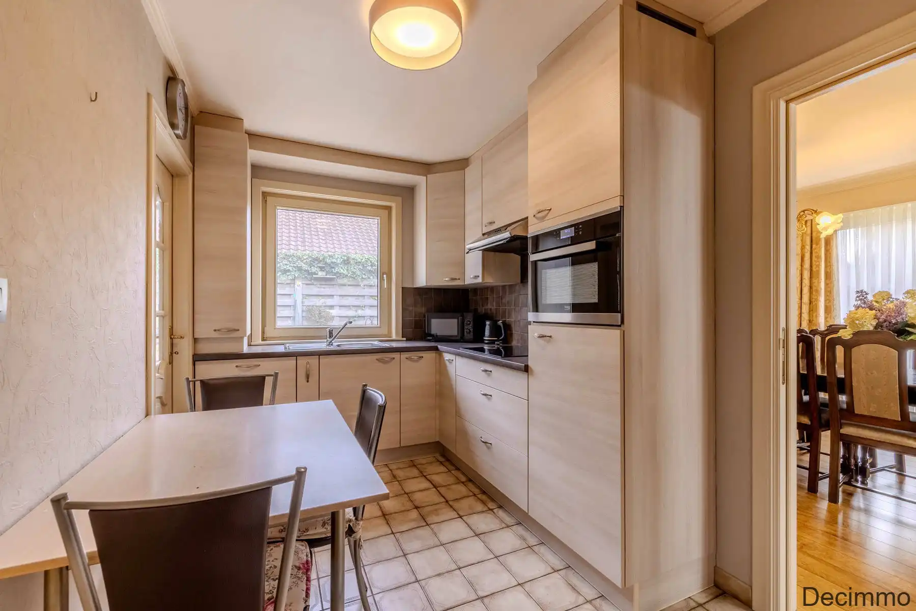 Rustig gelegen gelijkvloers landhuis op ca. 801 m² grond foto 6