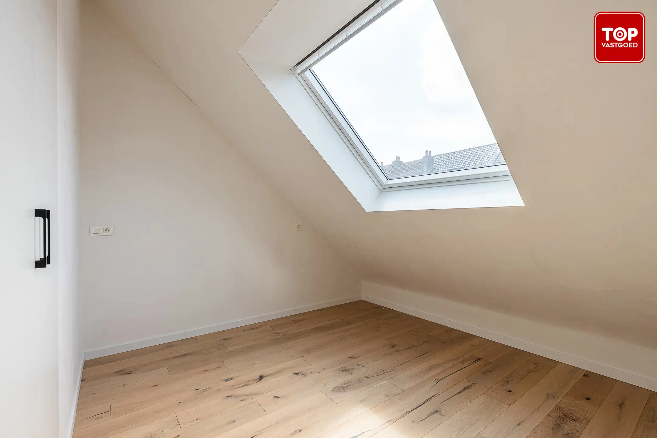 Totaal gerenoveerde woning (EPC A+) met 3 slaapkamers en tuin.  foto 27