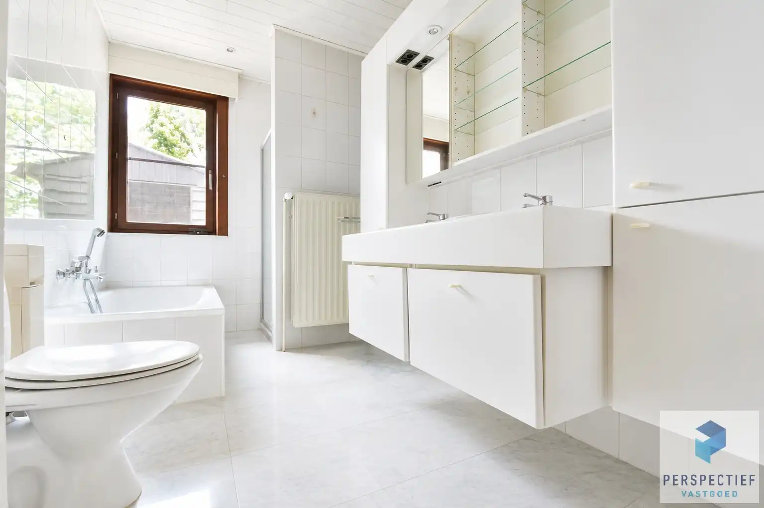 Rustig gelegen gelijkvloerse woning met royale woonoppervlakte foto 13