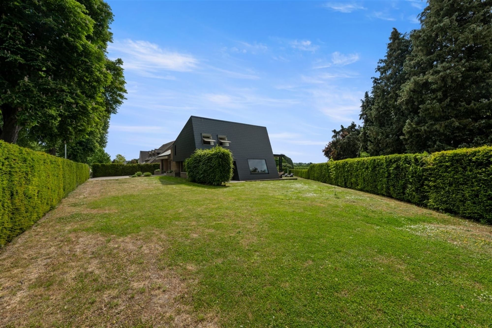 UNIEKE DESIGNWONING MET MODERNE AFWERKING EN STIJVOLLE ARCHITECTUUR foto 6
