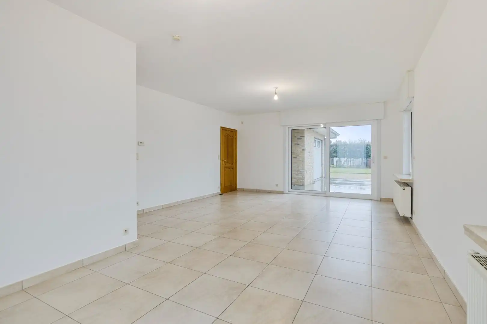 Zeer degelijke villa op 947 m² in het centrum van Rekkem! foto 3