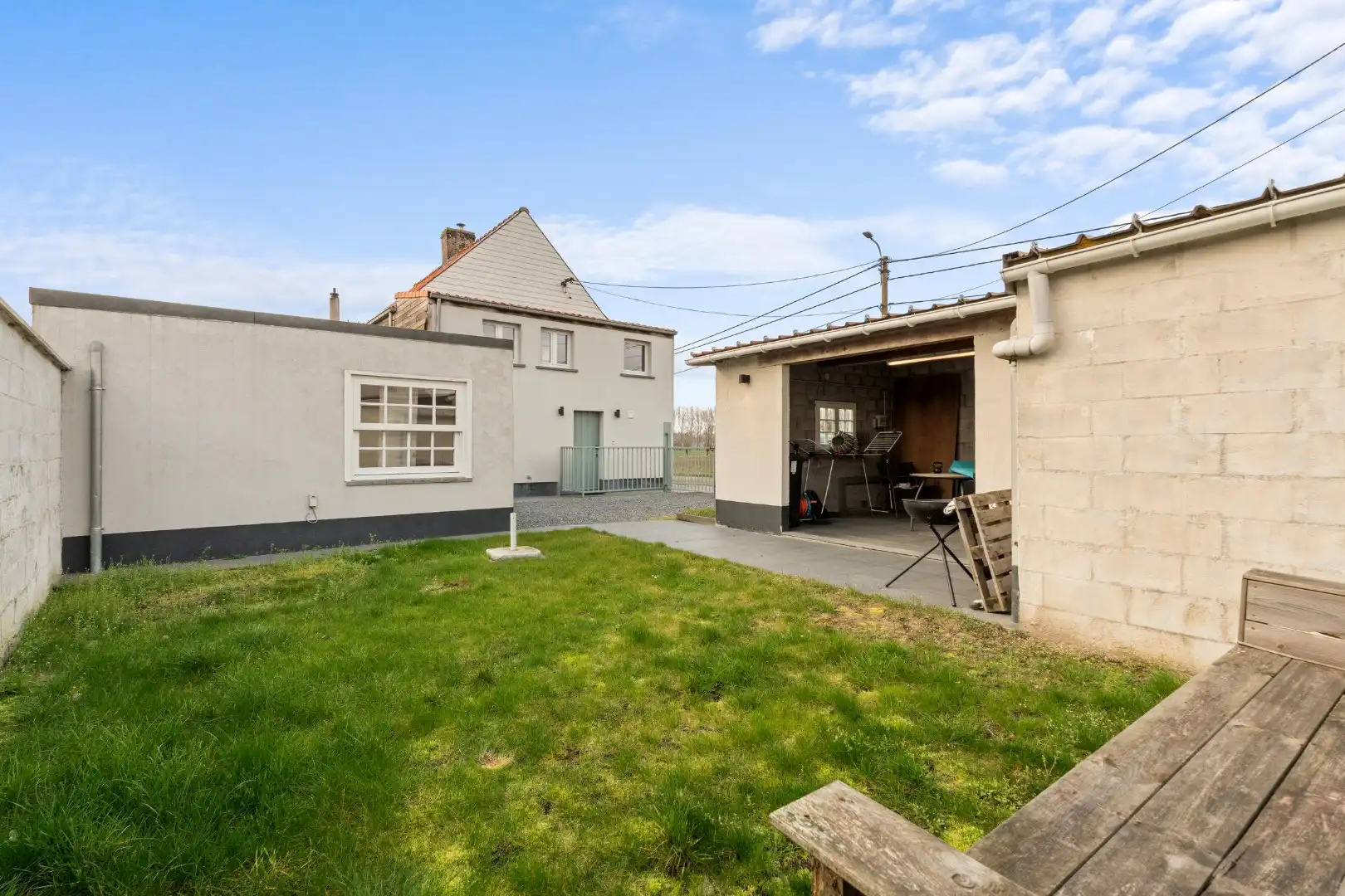 Instapklare halfopen woning te huur in het landelijke Lapscheure met prachtig open zicht op de velden foto 17