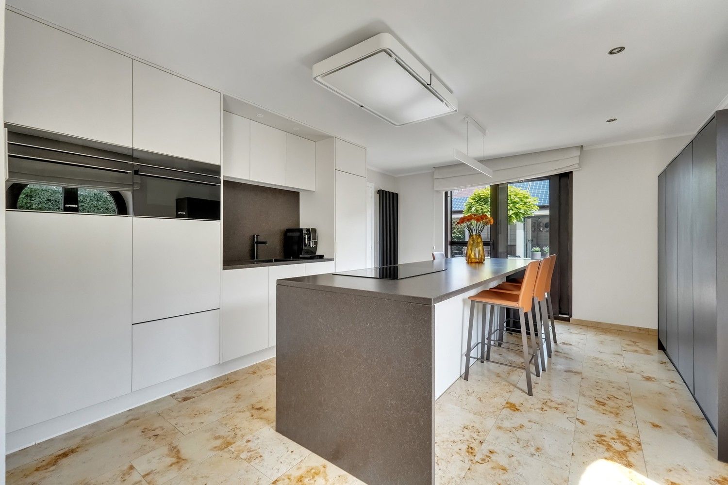 Uitstekend gelegen, gerenoveerde villa op 10a foto 16