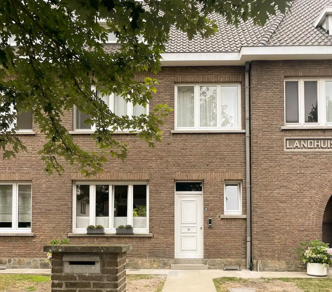Karaktervolle woning uit 1940 met zuidwest gerichte tuin nabij Brugge foto 2