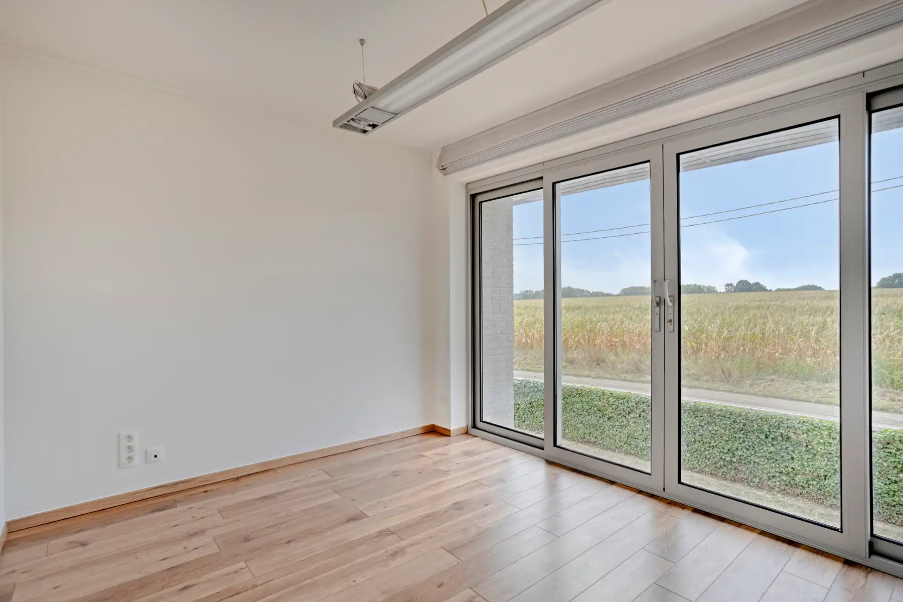Ruime woning met 4 slaapkamers op landelijke ligging foto 14