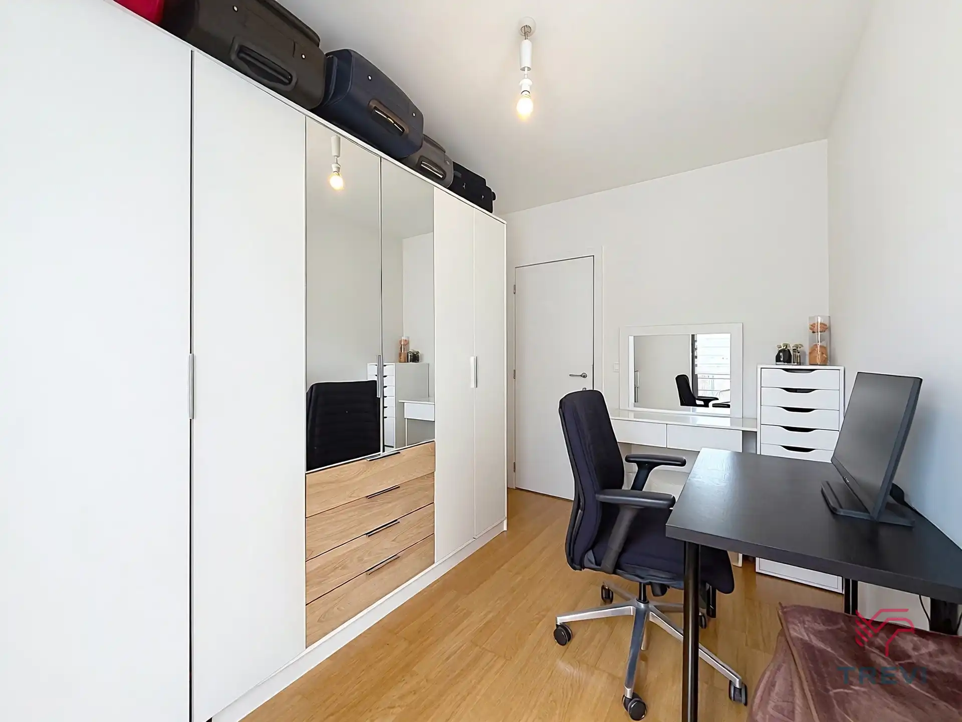Mooi appartement met 2 slaapkamers en parkeerplaats foto 7