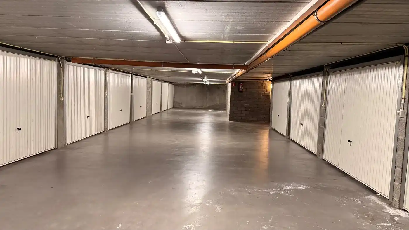 Instapklaar appartement in hartje Kortrijk inclusief garage foto 10