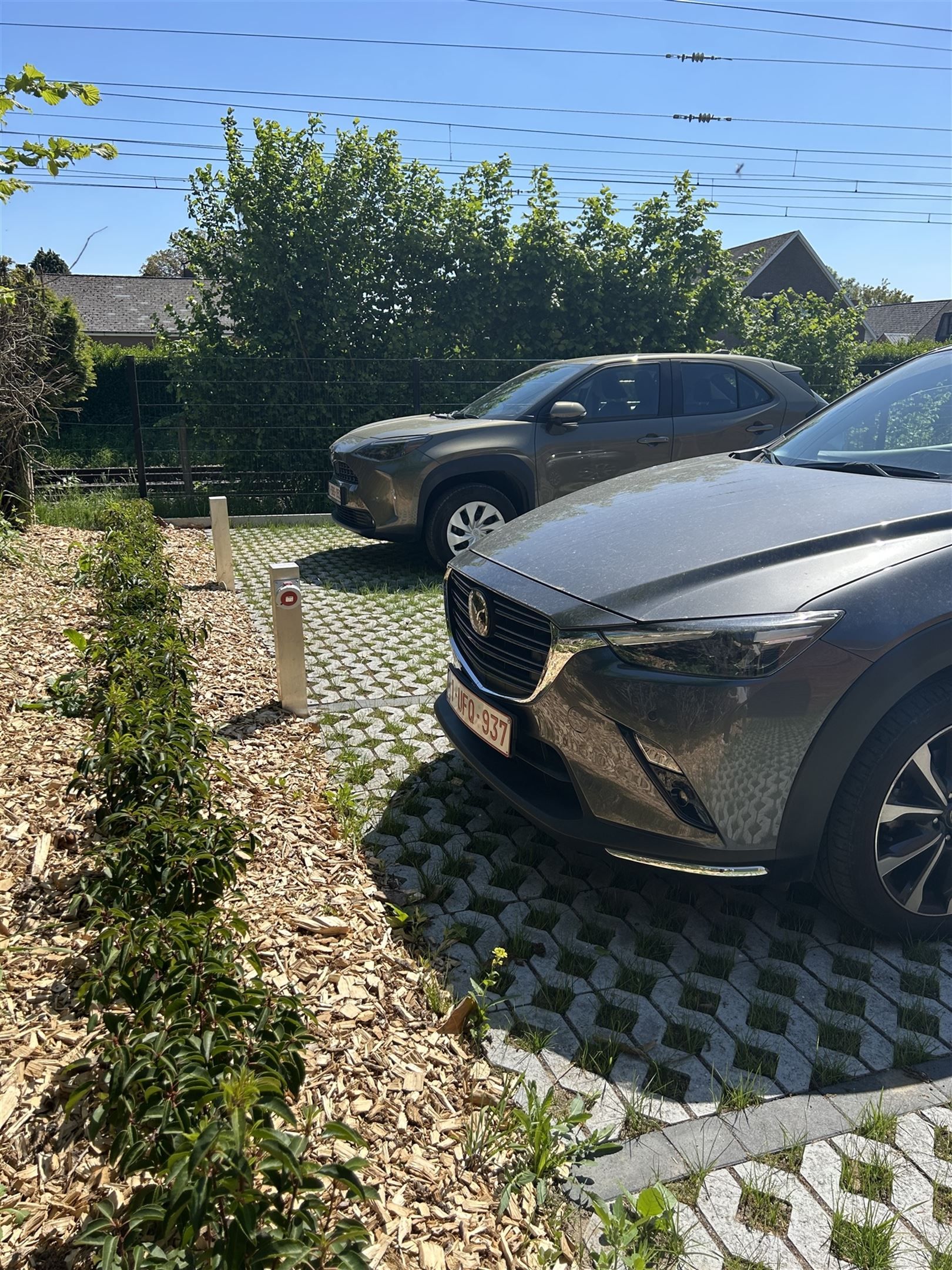 Afgesloten staanplaatsen met mogelijkheid tot elektrisch laden foto 5