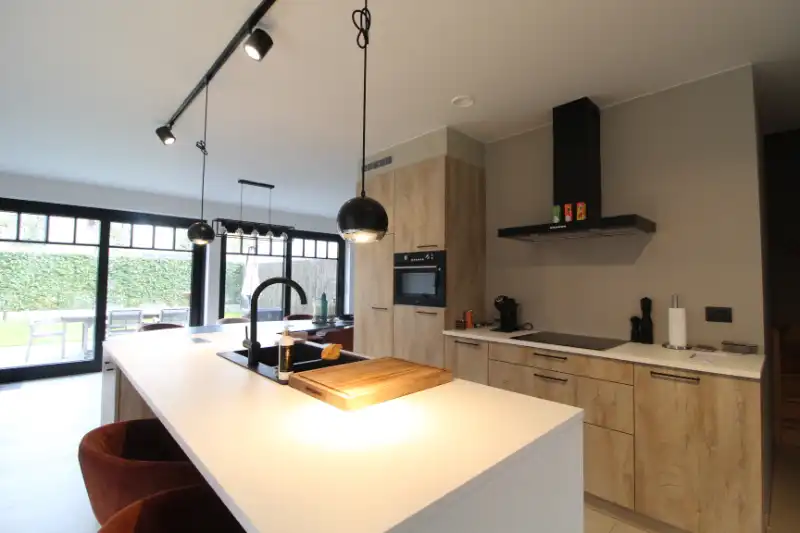 Uitzonderlijke woning te Izegem foto 7