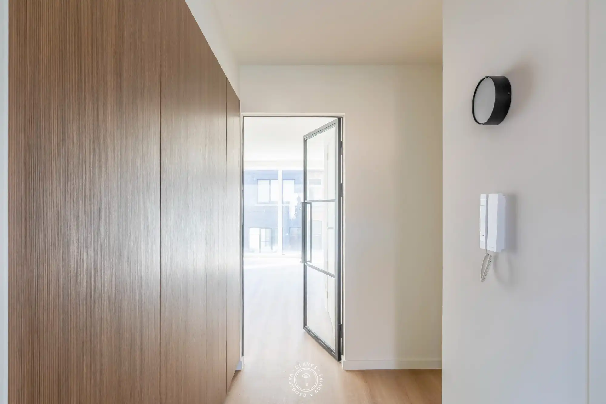 Volledig instap klaar appartement met autostaanplaats foto 9