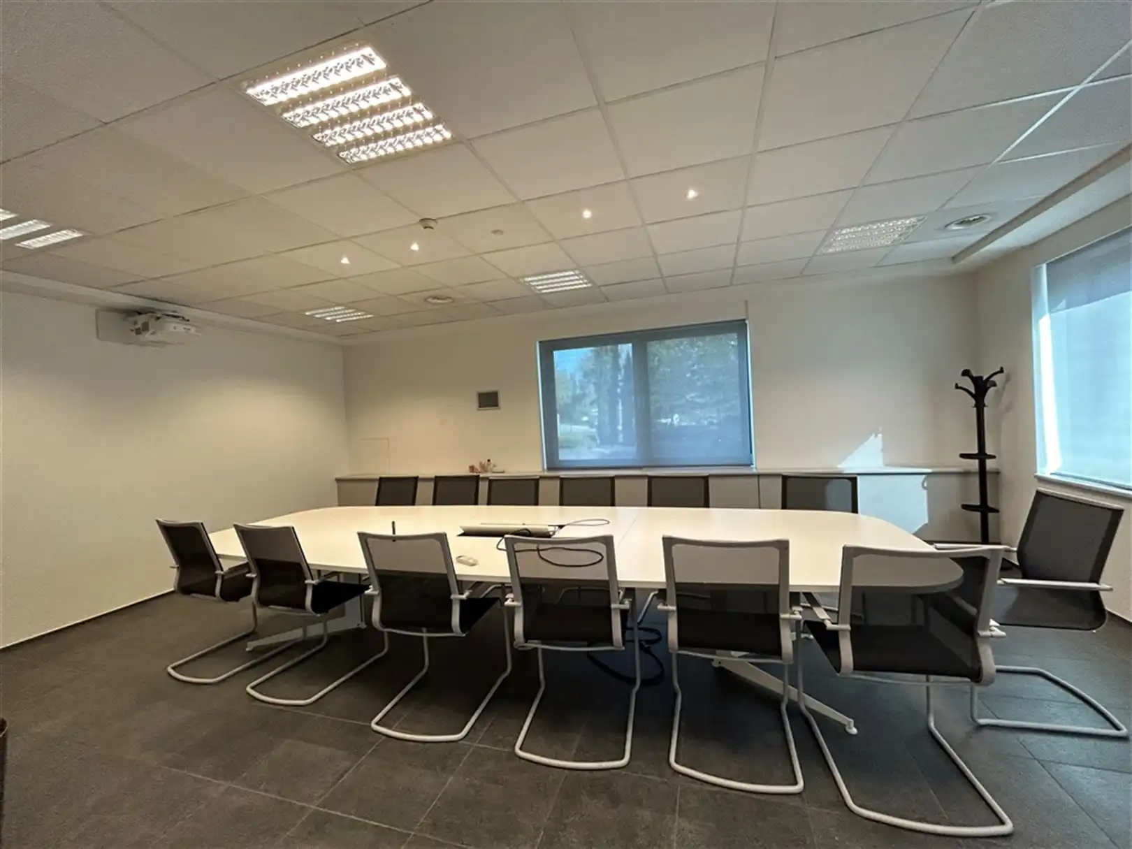 Kantoor te huur in Lummen met goede verbinding, vlakbij het Klaverblad foto 33